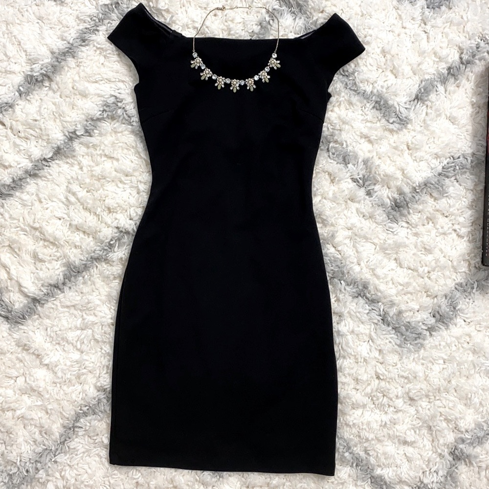 Lulus bow-getter off the shoulder bodycon dress - Picture 4 of 9